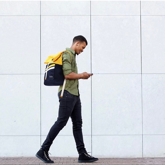 Roll Top Backpack Blue & Yellow.. New! - Picture 6 of 15